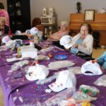 knollwood residents doing crafts